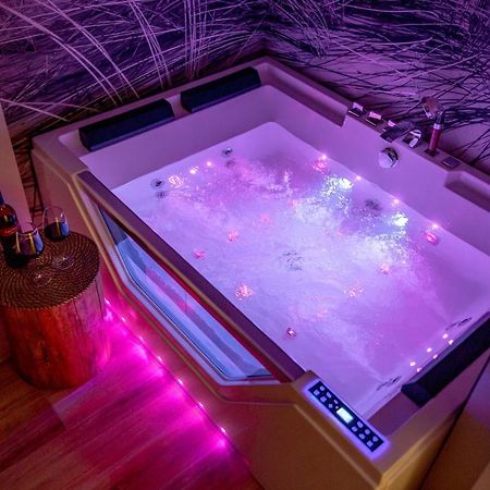 Apartament Z Jacuzzi & Sauna Chillout Kolberg Exterior foto